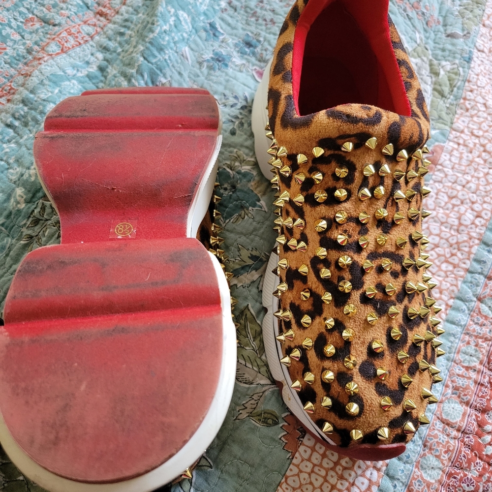 Casual shoes